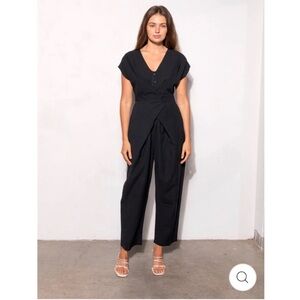 Chic Black V-Neck Jumpsuit